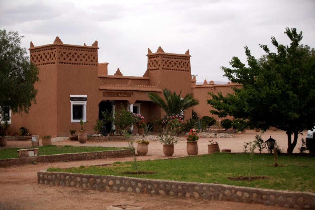 Kasbah Tizzarouine Acomodação com café da manhã Boumalne Exterior foto